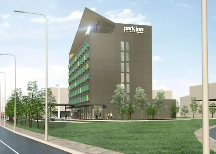 Park By Radisson Airport